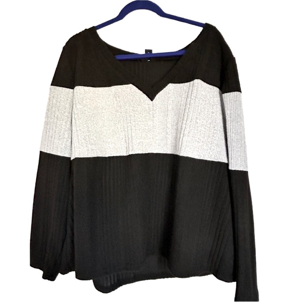 SHEIN Curve Black V-Neck Sweater with Light Gray Chest Stripe 18/20 (3x)